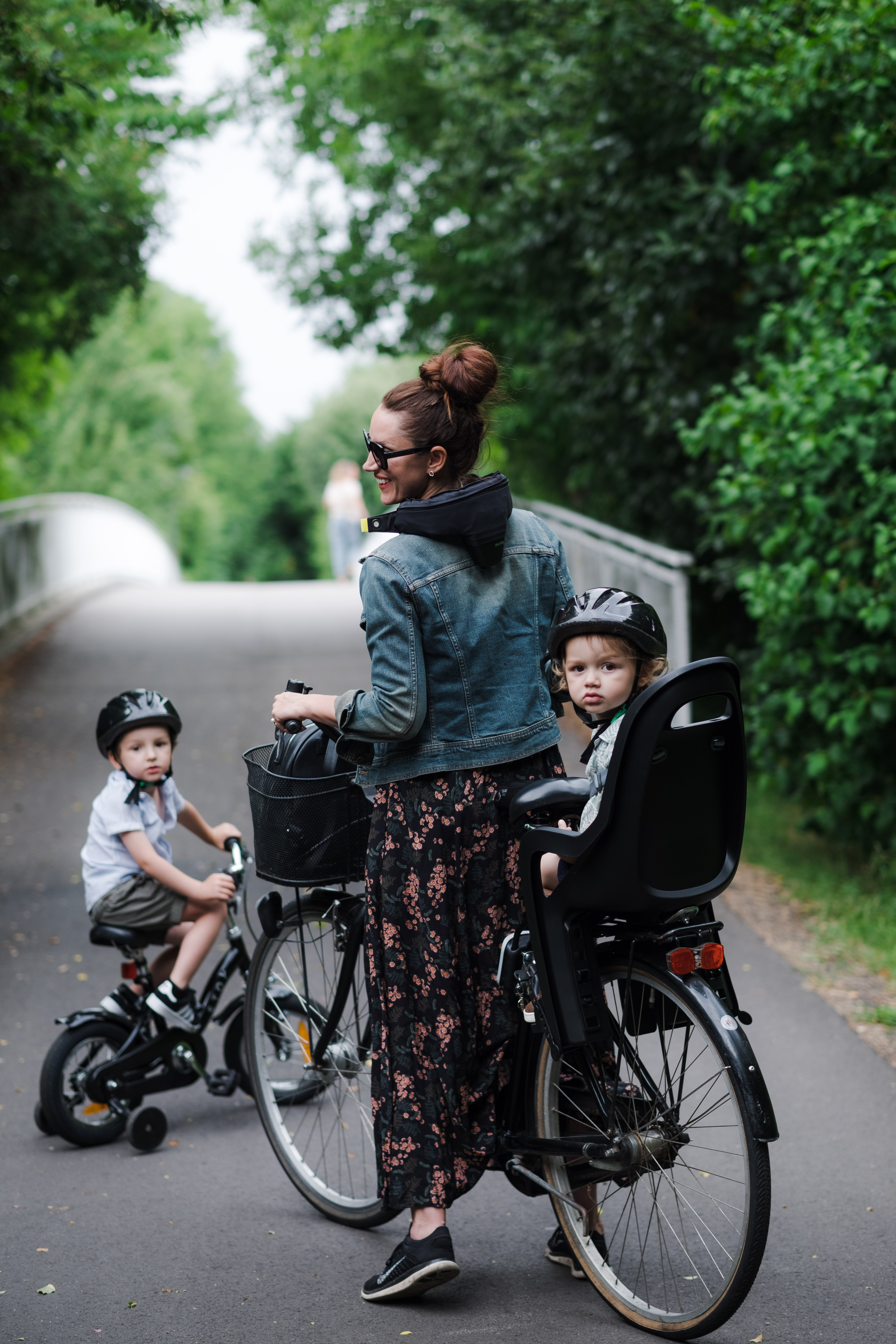 CYKELHJÄLM FRÅN HÖVDING | CYKLA HELA FAMILJEN