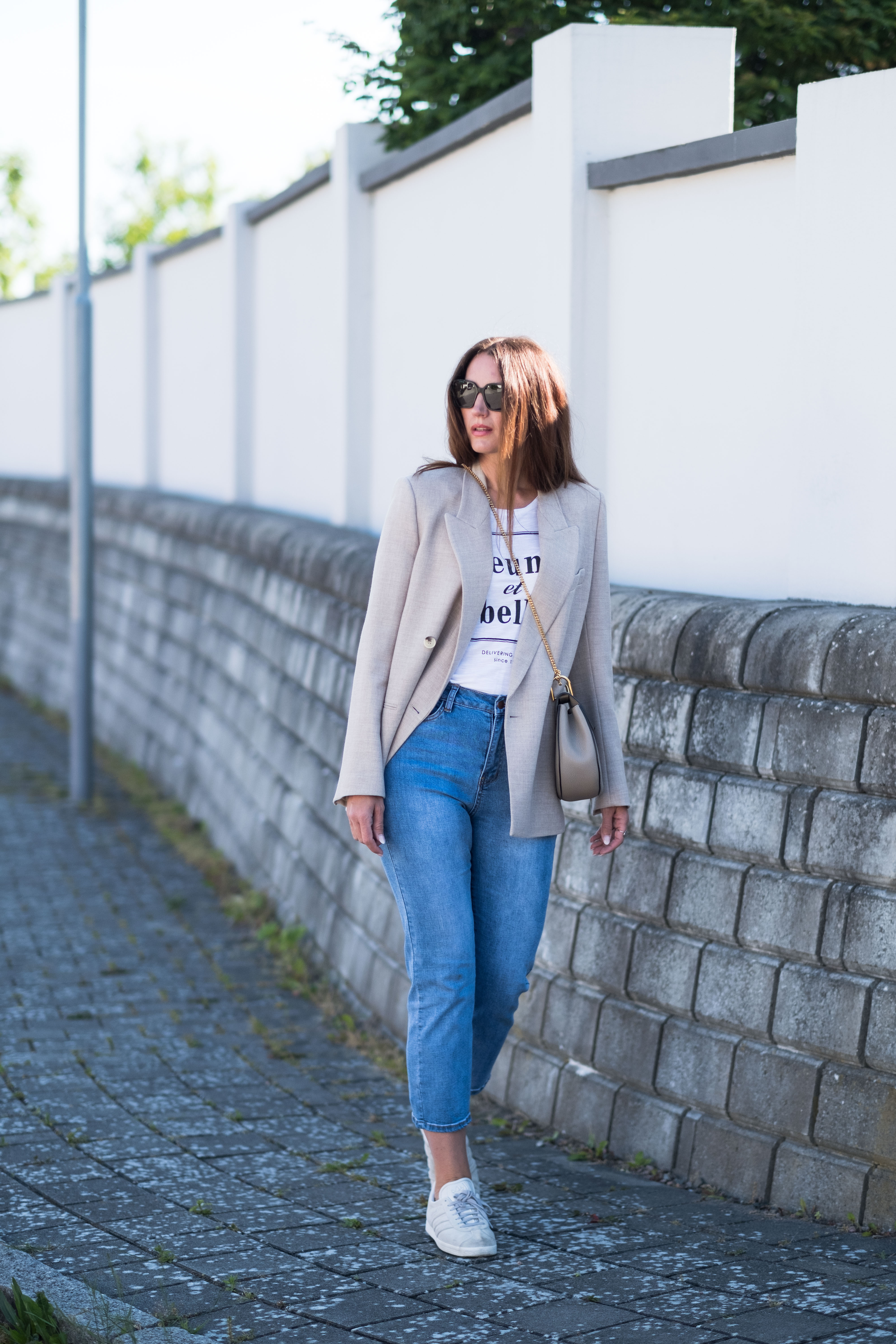 JEANS + T -SHIRT + BLAZER | STREET SMART