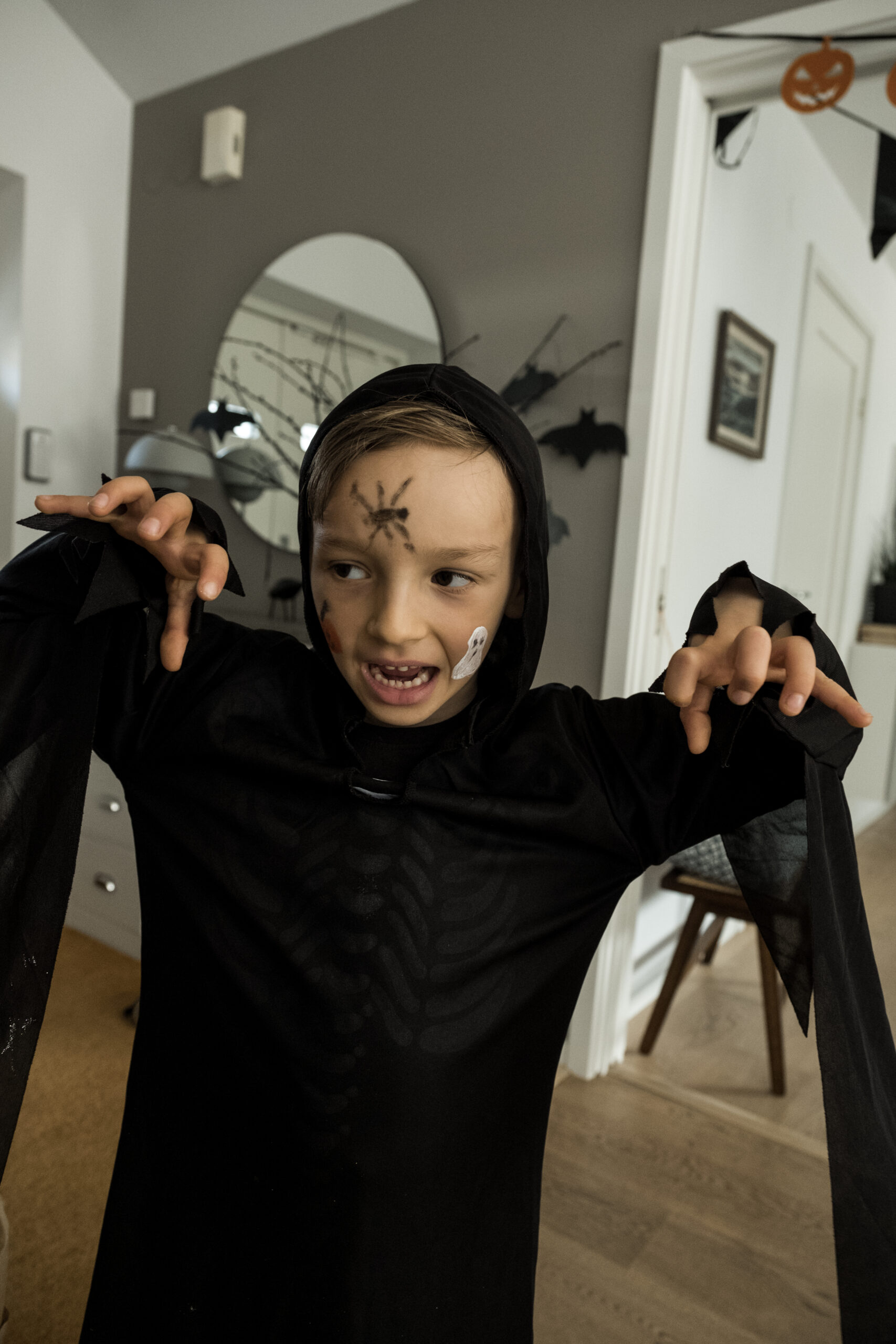 Halloween outfit barn & ansiktsmålning
