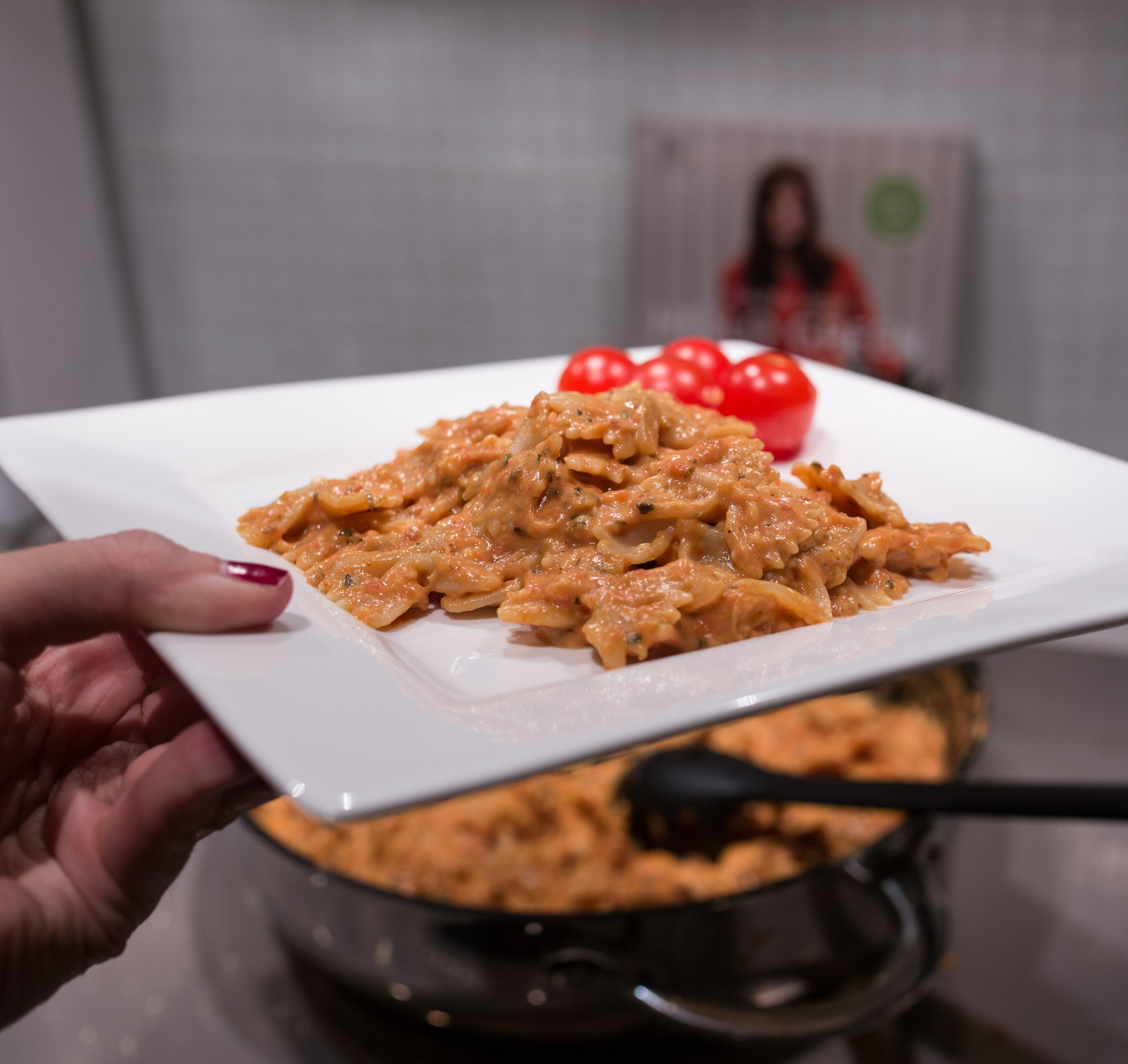 Veckans vego: Pasta med krämig tomatsås med grädde och ost!